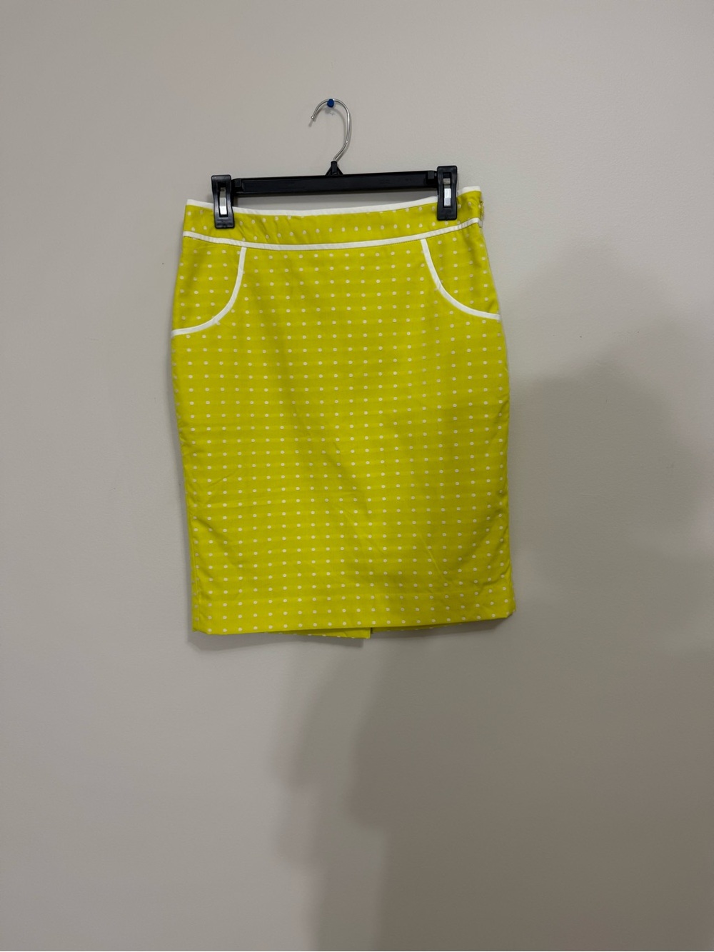 The Limited Women's Lime Yellow Polka Dot Skirt size 4, Gorgeous, Excellent Cond
